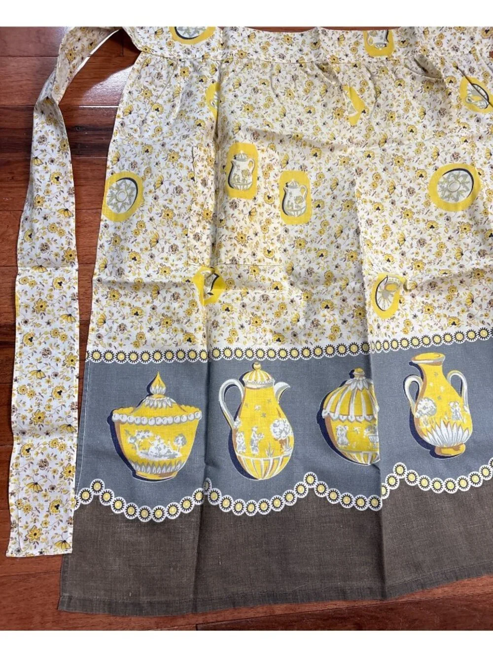Floral Apron Yellow Teapot Pitcher Print Retro Kitchen Art Design